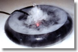 Keramikschale als Raumluftbefeuchter oder Duftvernebler in der Aromatherapie